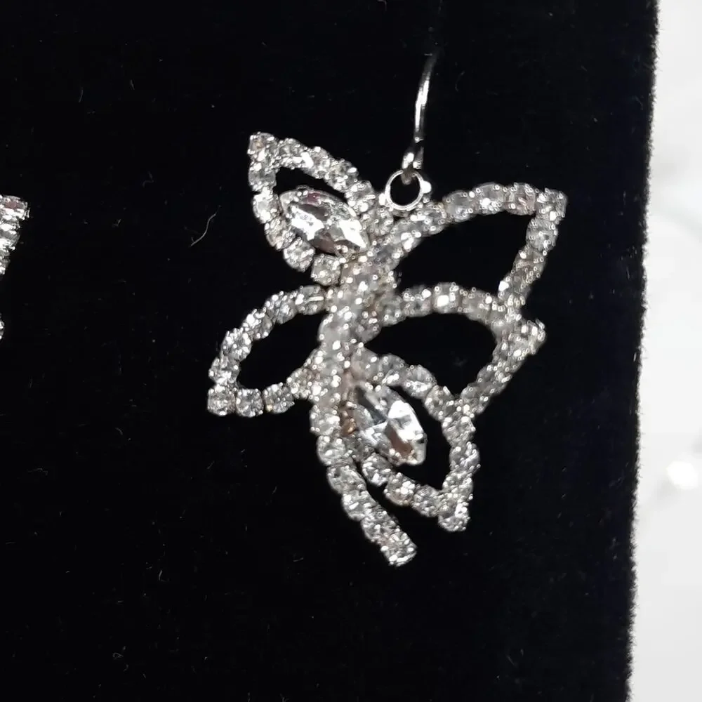 Unknown delicate silver